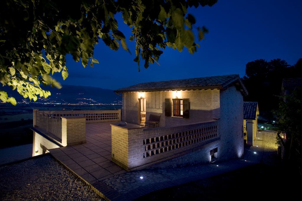 Agriturismo Il Girasole Montefalco Habitación foto